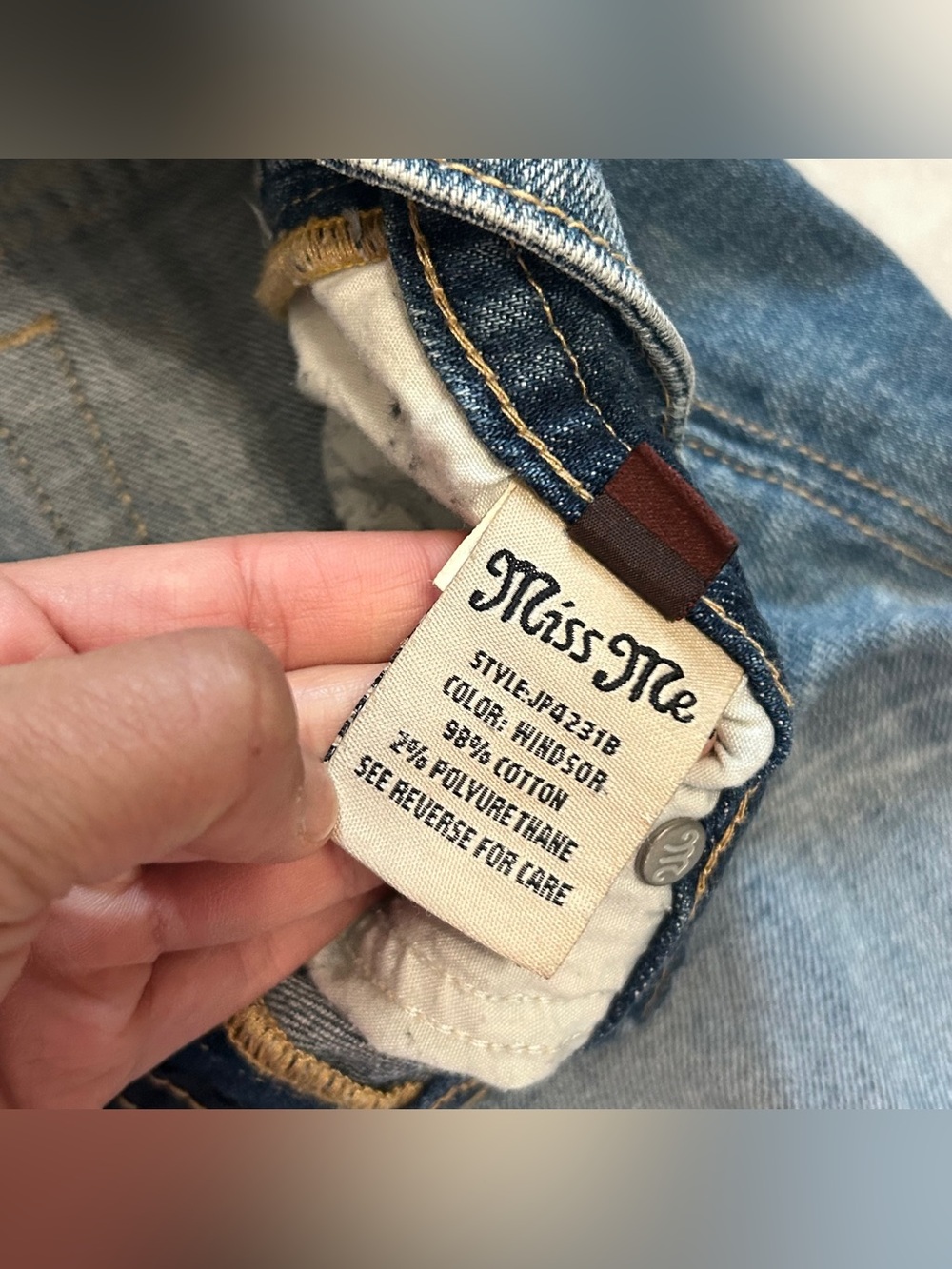 Miss Me medium-wash denim jean shorts - Picture 4 of 9